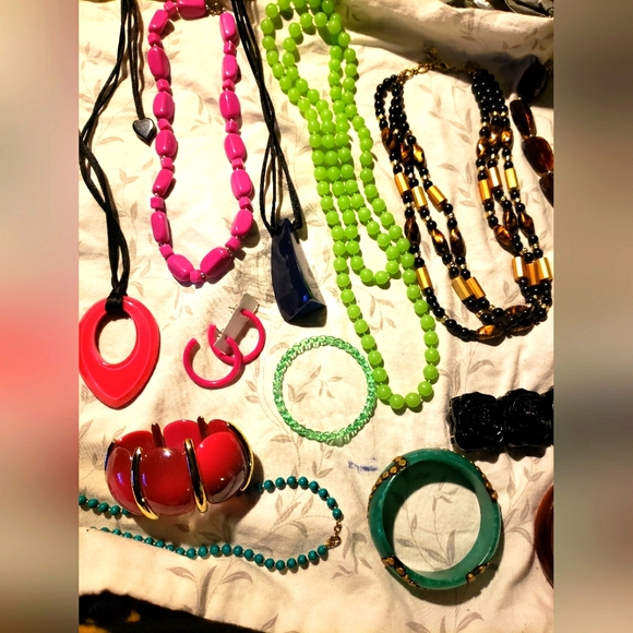 20 Vintage 50s-60s jewelry items - Picture 8 of 8